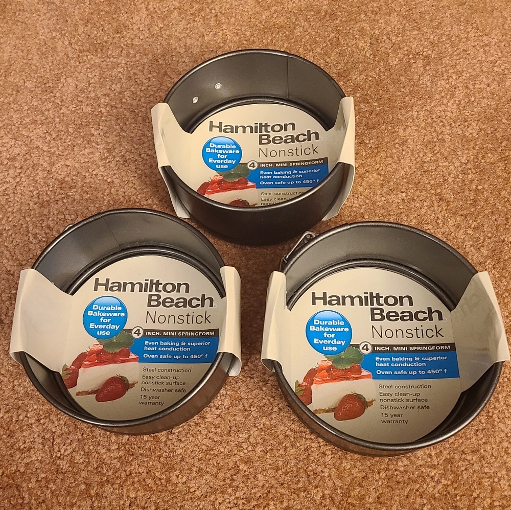 NWT Set of 3 Mini Springform 4in Bakeware